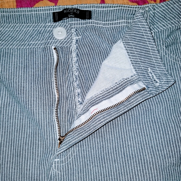 Riders by Lee pin stripe cotton Shorts Size 3xl24W - Picture 2 of 16